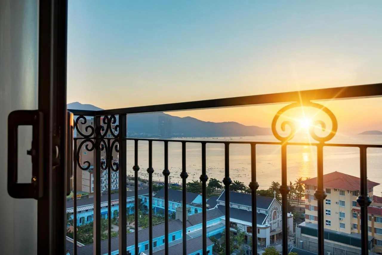 Aston Nha Trang City Hotel 4*,